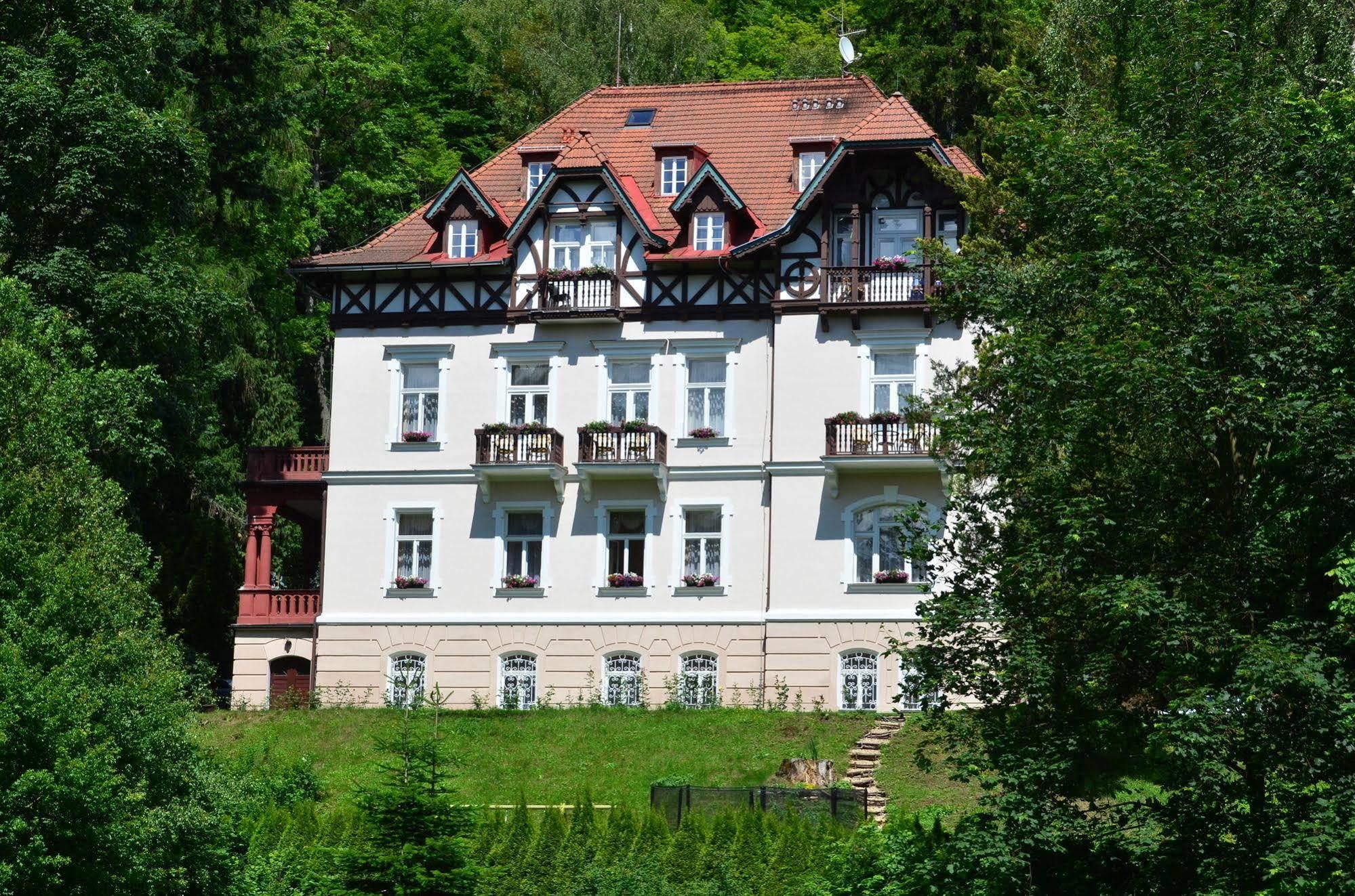 Sant Georg Garni Hotell Mariánské Lázně Exteriör bild