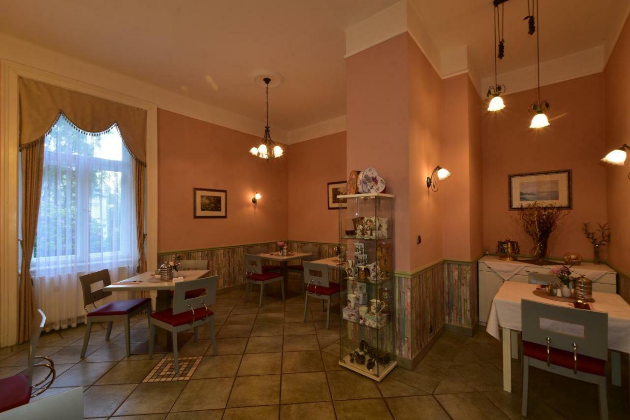 Sant Georg Garni Hotell Mariánské Lázně Exteriör bild