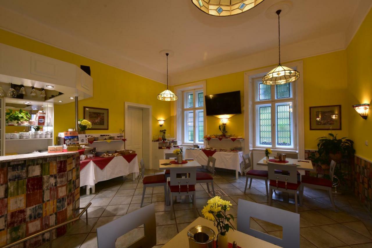 Sant Georg Garni Hotell Mariánské Lázně Exteriör bild