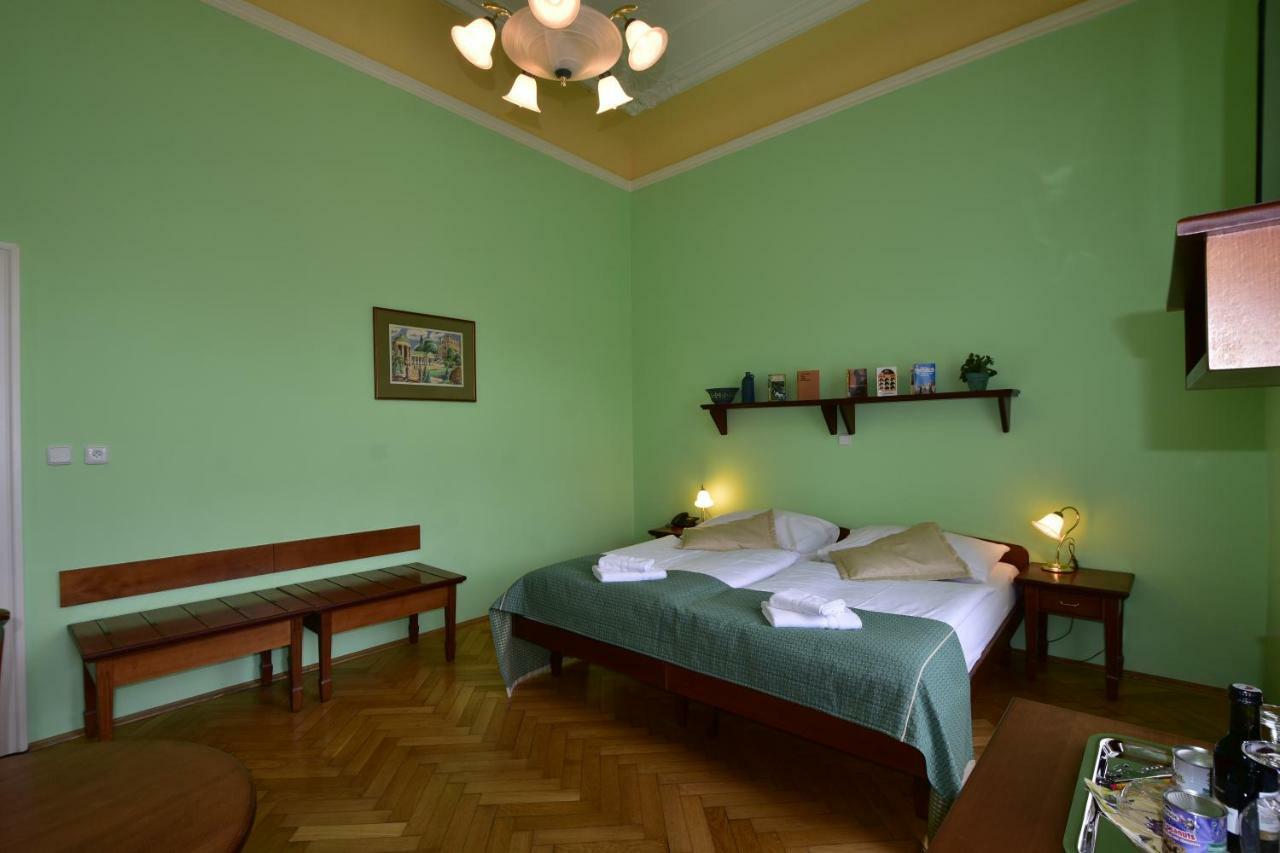 Sant Georg Garni Hotell Mariánské Lázně Exteriör bild