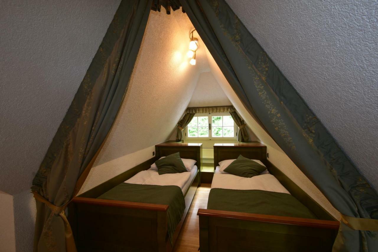 Sant Georg Garni Hotell Mariánské Lázně Exteriör bild