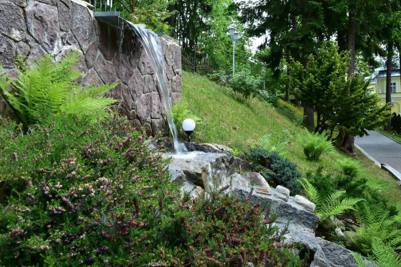 Sant Georg Garni Hotell Mariánské Lázně Exteriör bild